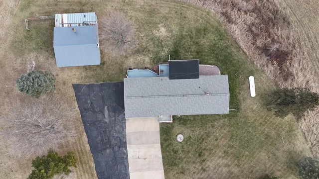 $410,000 | 32158 County Road 1, La Crescent, MN 55947