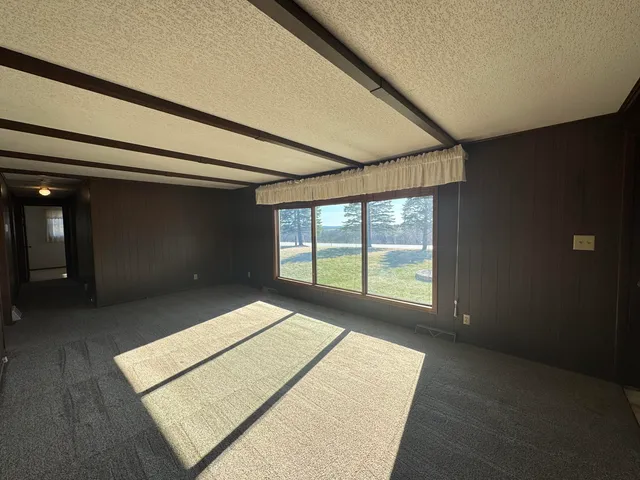 $410,000 | 32158 County Road 1, La Crescent, MN 55947