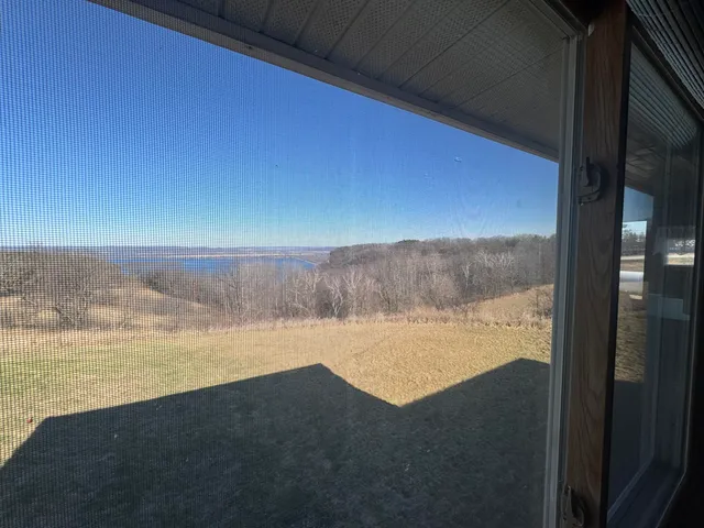 $410,000 | 32158 County Road 1, La Crescent, MN 55947