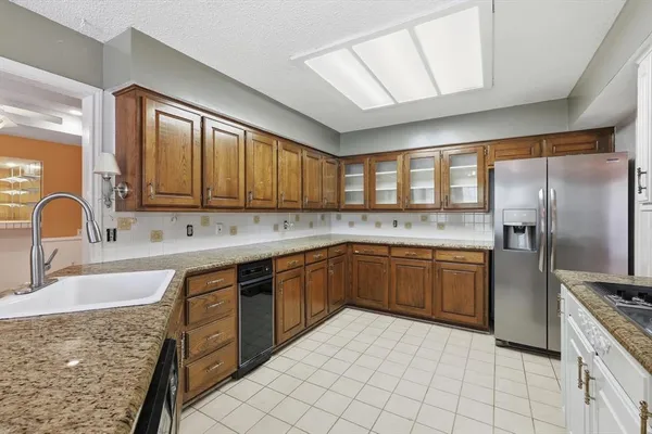 $624,900 | 150 Fawn Hollow Drive, Argyle, TX 76226