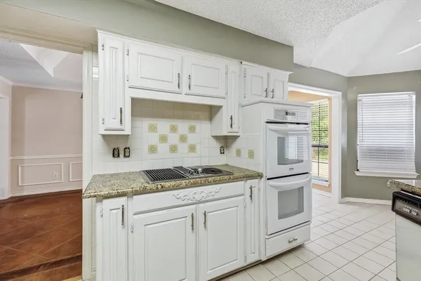 $624,900 | 150 Fawn Hollow Drive, Argyle, TX 76226