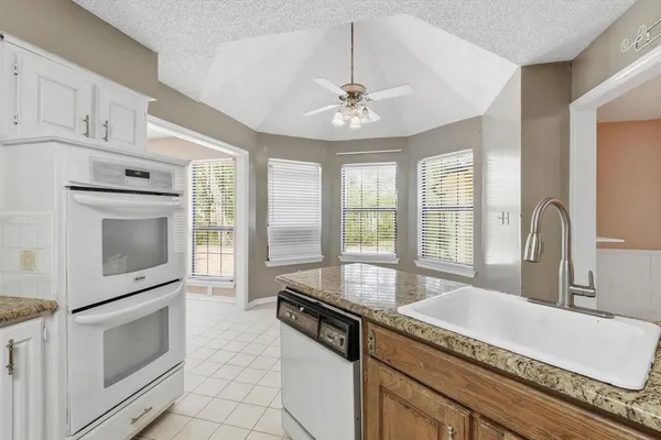 $624,900 | 150 Fawn Hollow Drive, Argyle, TX 76226