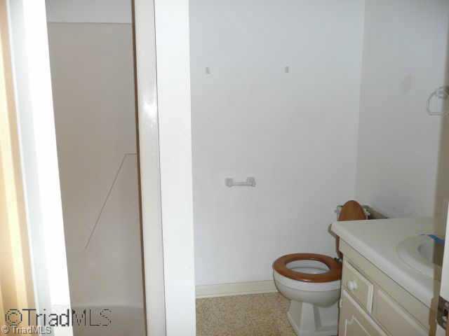 6420 Walnut Cove Road Walkertown, NC 27051 - Photo 7 of 9 Other. master bath