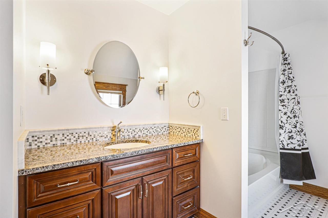 9840 Bender Road Frankenmuth, MI 48734 - Photo 38 of 95 50061989-37.JPG
