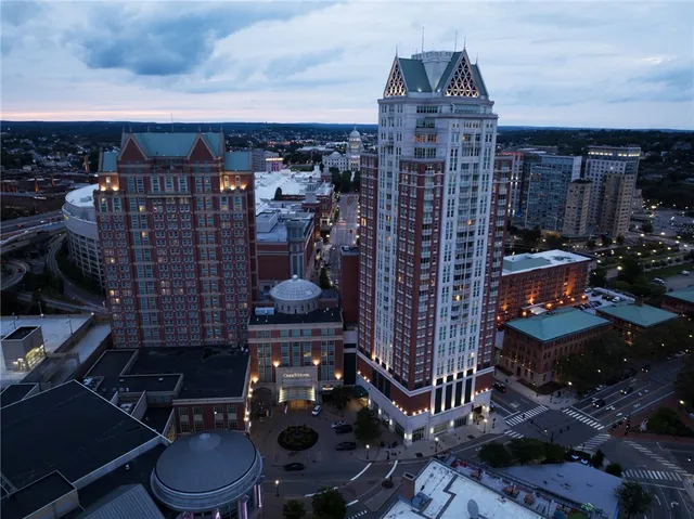 $3,200 | 1 West Exchange Street, Unit 1701, Providence, RI 02903