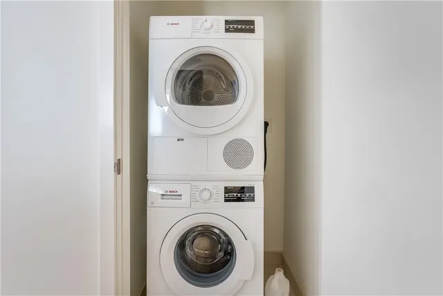 $3,200 | 1 West Exchange Street, Unit 1701, Providence, RI 02903