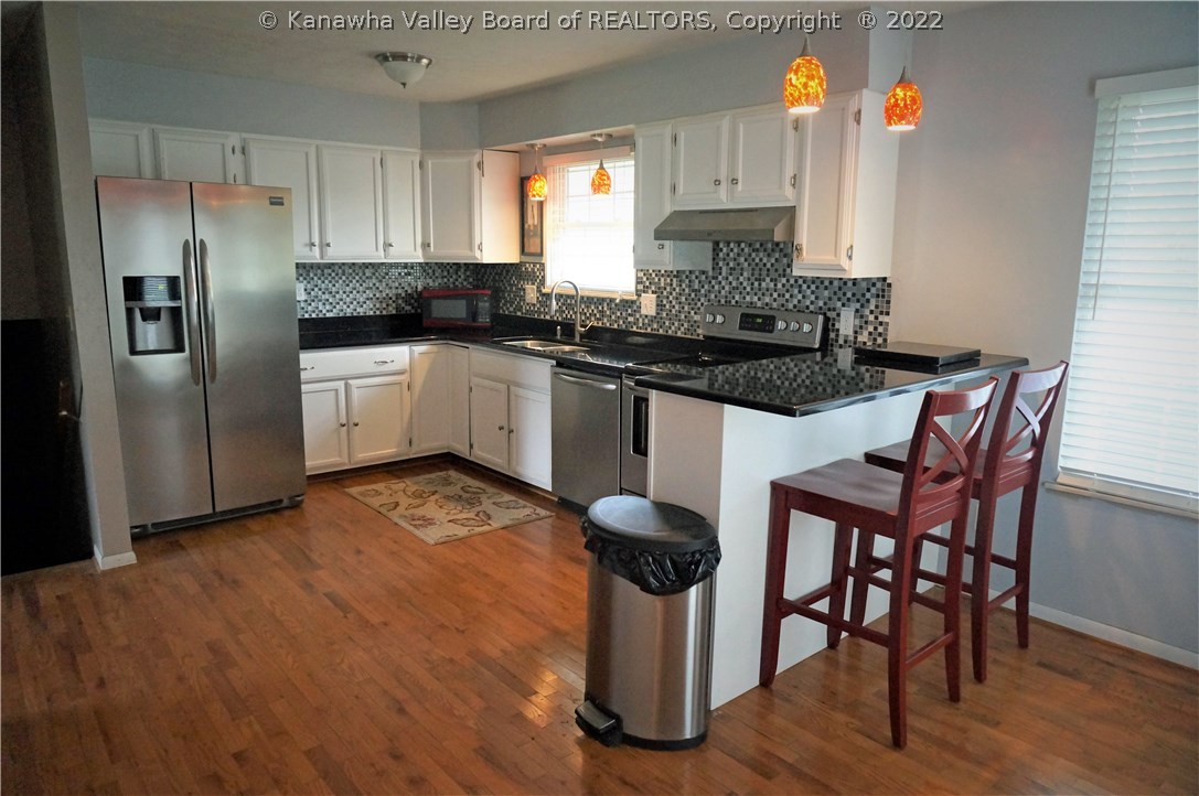 105 Colony Way Nitro, WV 25143 - Photo 2 of 16 Gallery Image 2