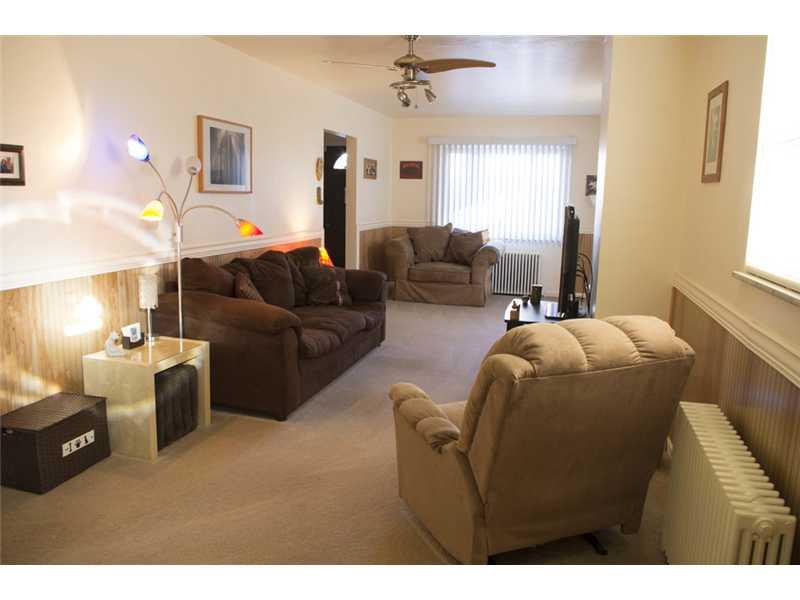 5400 McAnulty Road Baldwin, PA 15236 - Photo 3 of 16 Living Room.