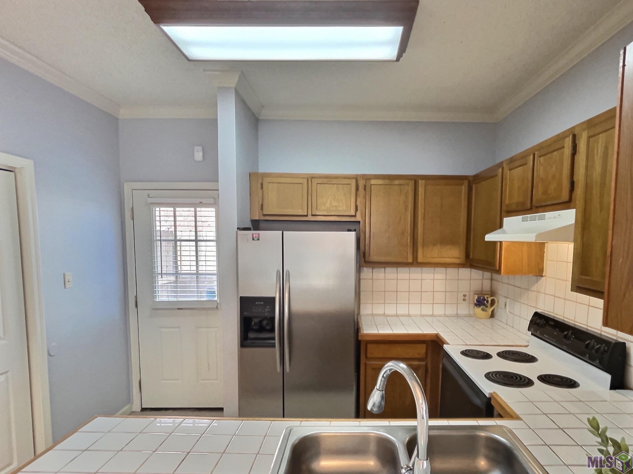 2811 South Roth Avenue, Unit 16A Gonzales, LA 70737 - Photo 4 of 12 Gallery Image 4