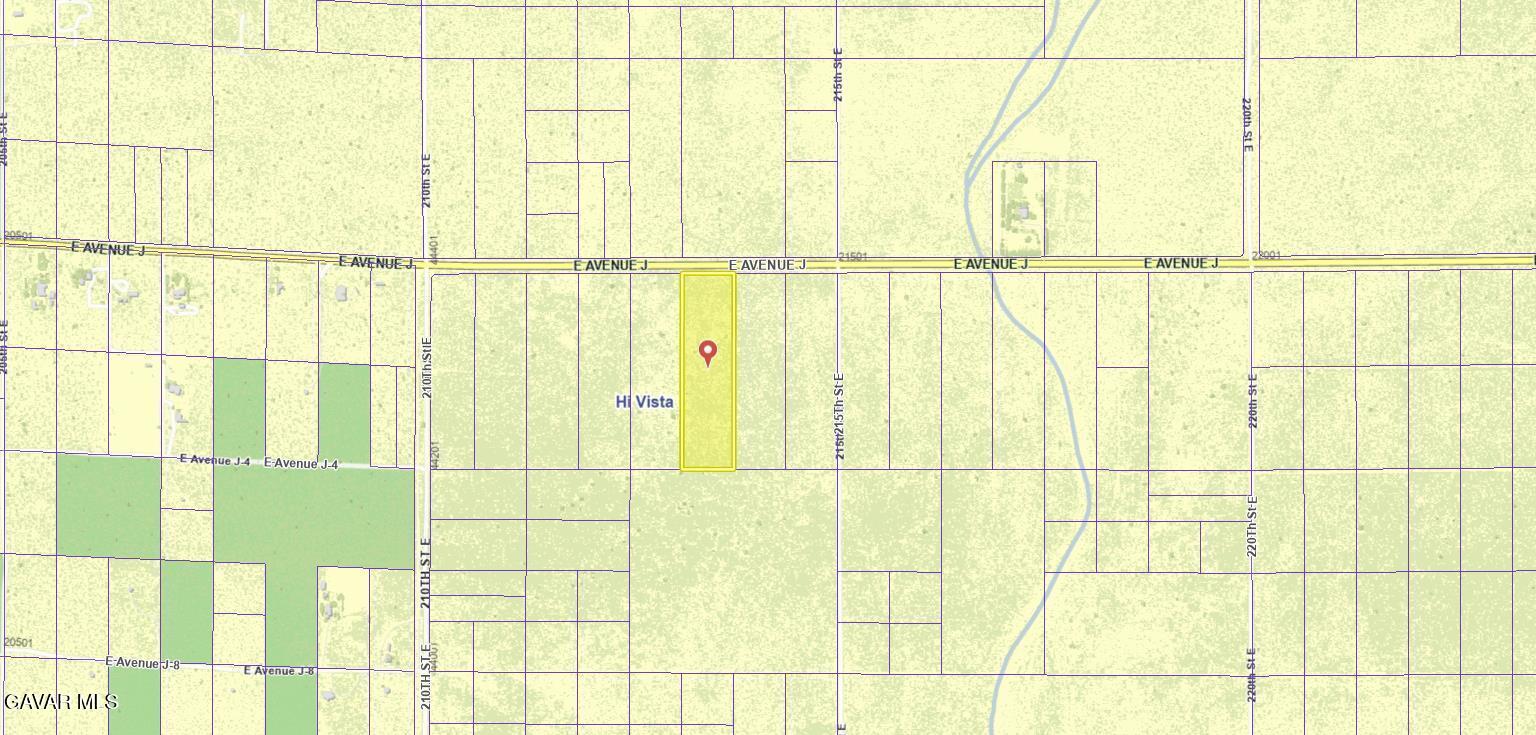 J Avenue East Lancaster, CA 93535 - Photo 8 of 18 a bathroom with a shower