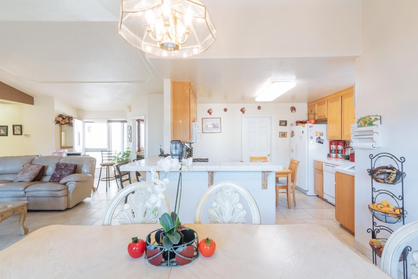 414 Berry Road Watsonville, CA 95076 - Photo 7 of 29 Gallery Image 7