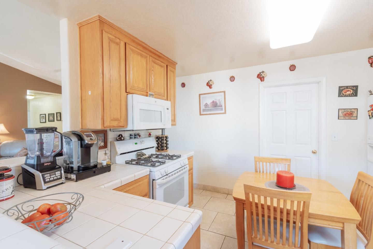 414 Berry Road Watsonville, CA 95076 - Photo 9 of 29 Gallery Image 9