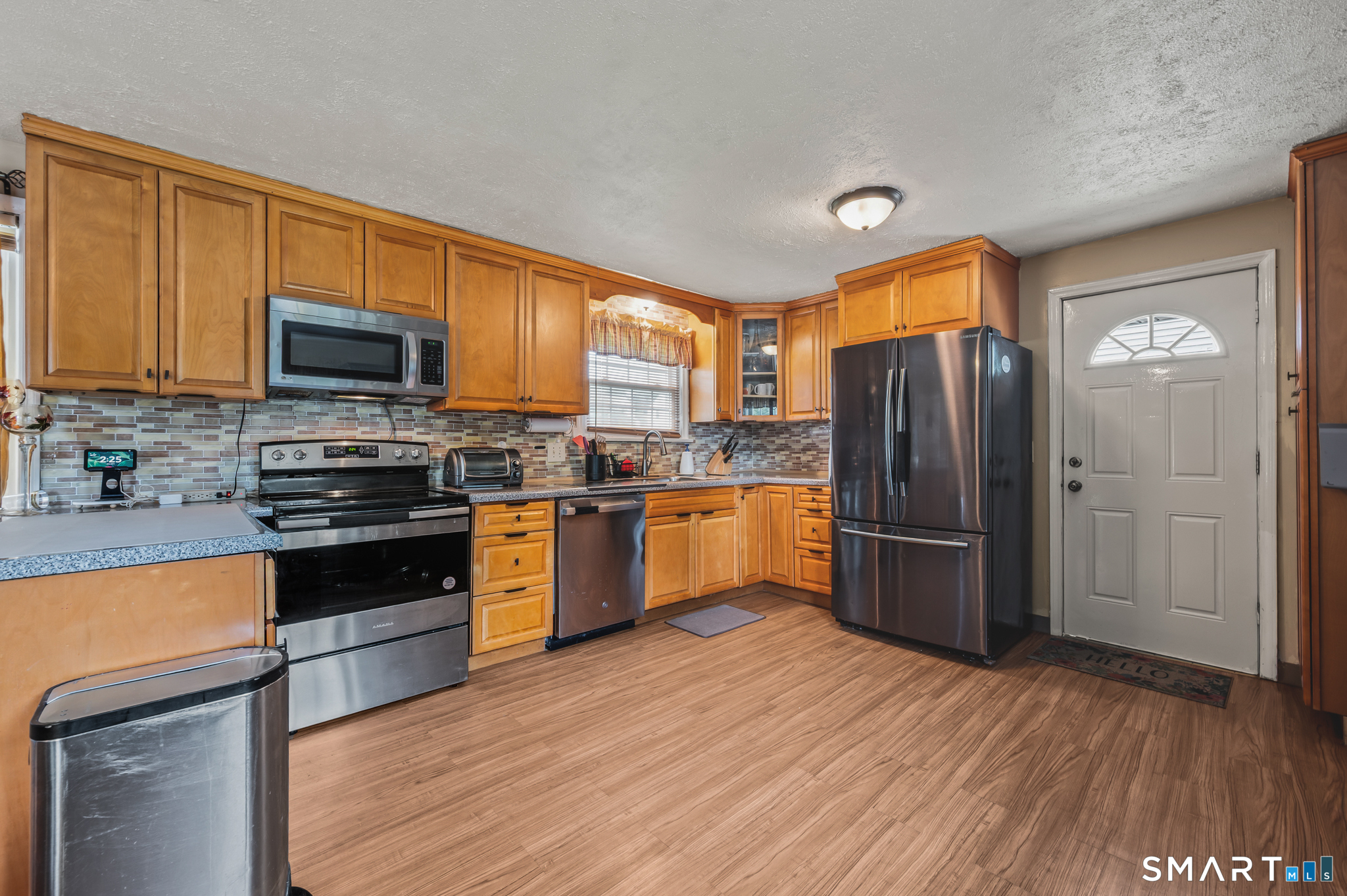 154 Overbrook Road West Hartford, CT 06107 - Photo 10 of 40 Gallery Image 10