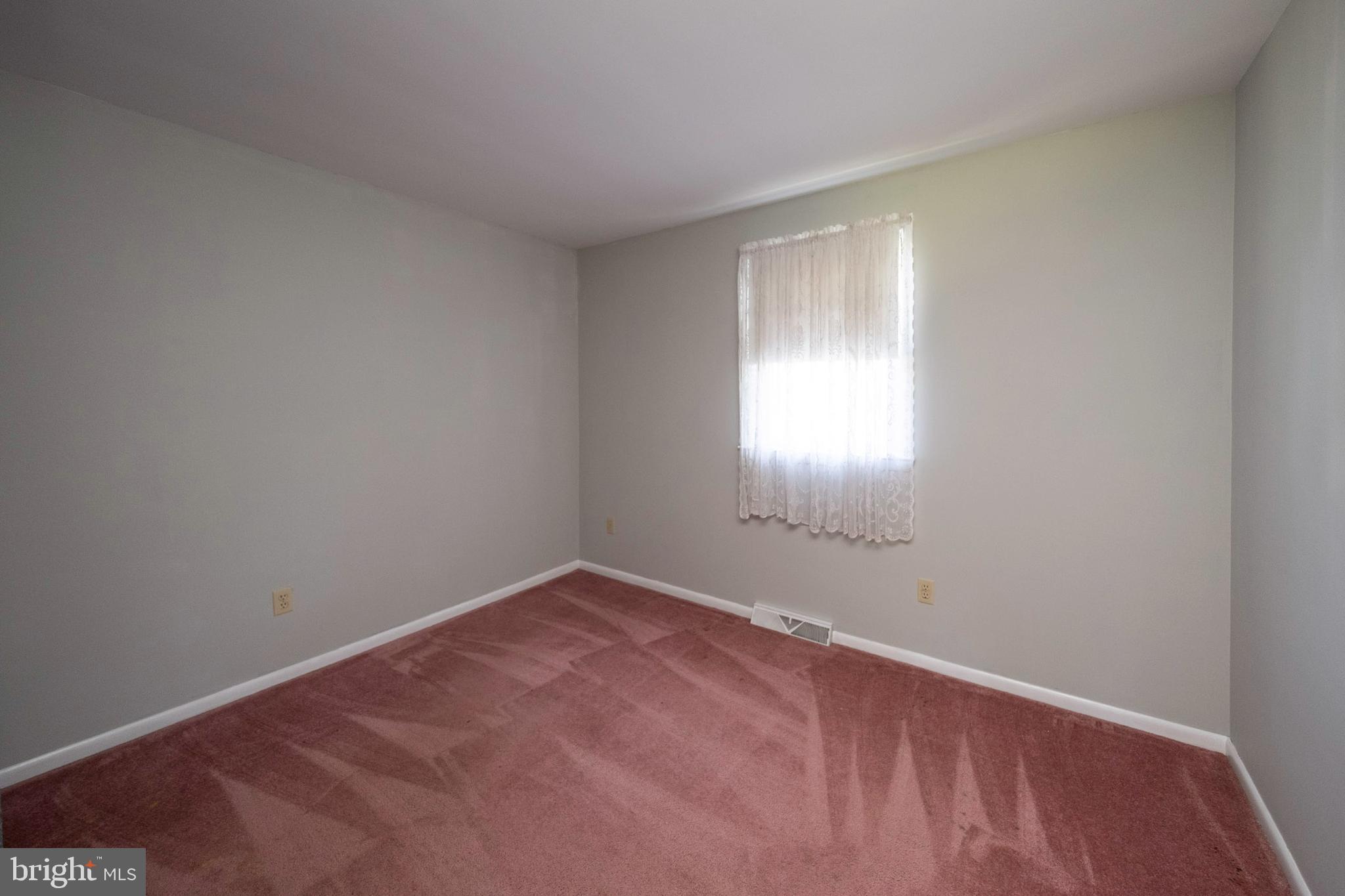 932 Highwood Avenue Reading, PA 19607 - Photo 13 of 21 Gallery Image 13
