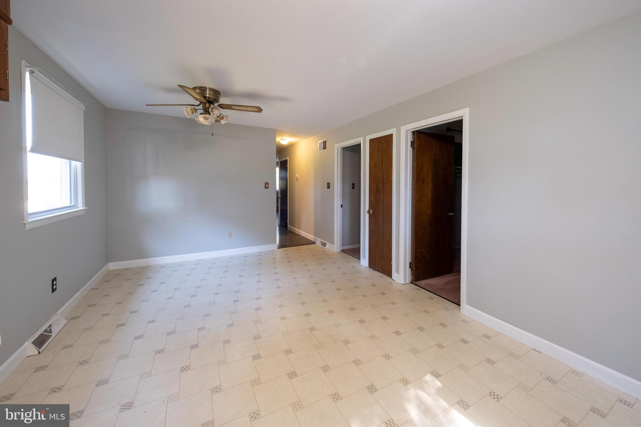932 Highwood Avenue Reading, PA 19607 - Photo 16 of 21 Gallery Image 16