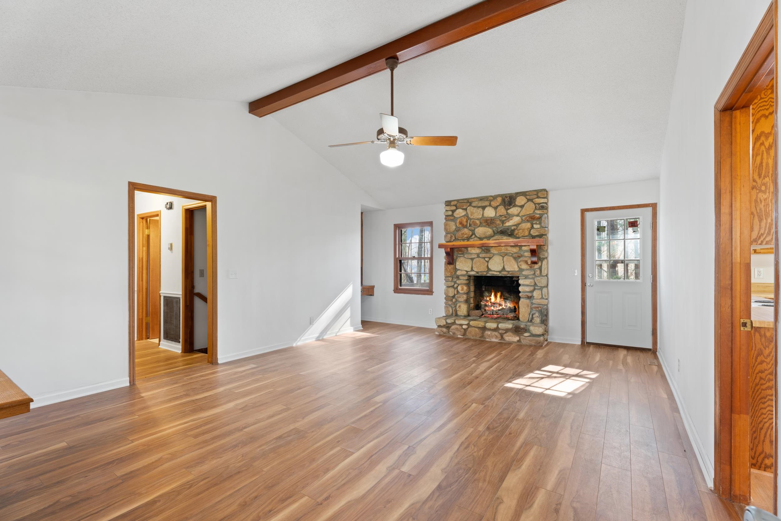 320 Arledge Road Landrum, SC 29356 - Photo 5 of 37