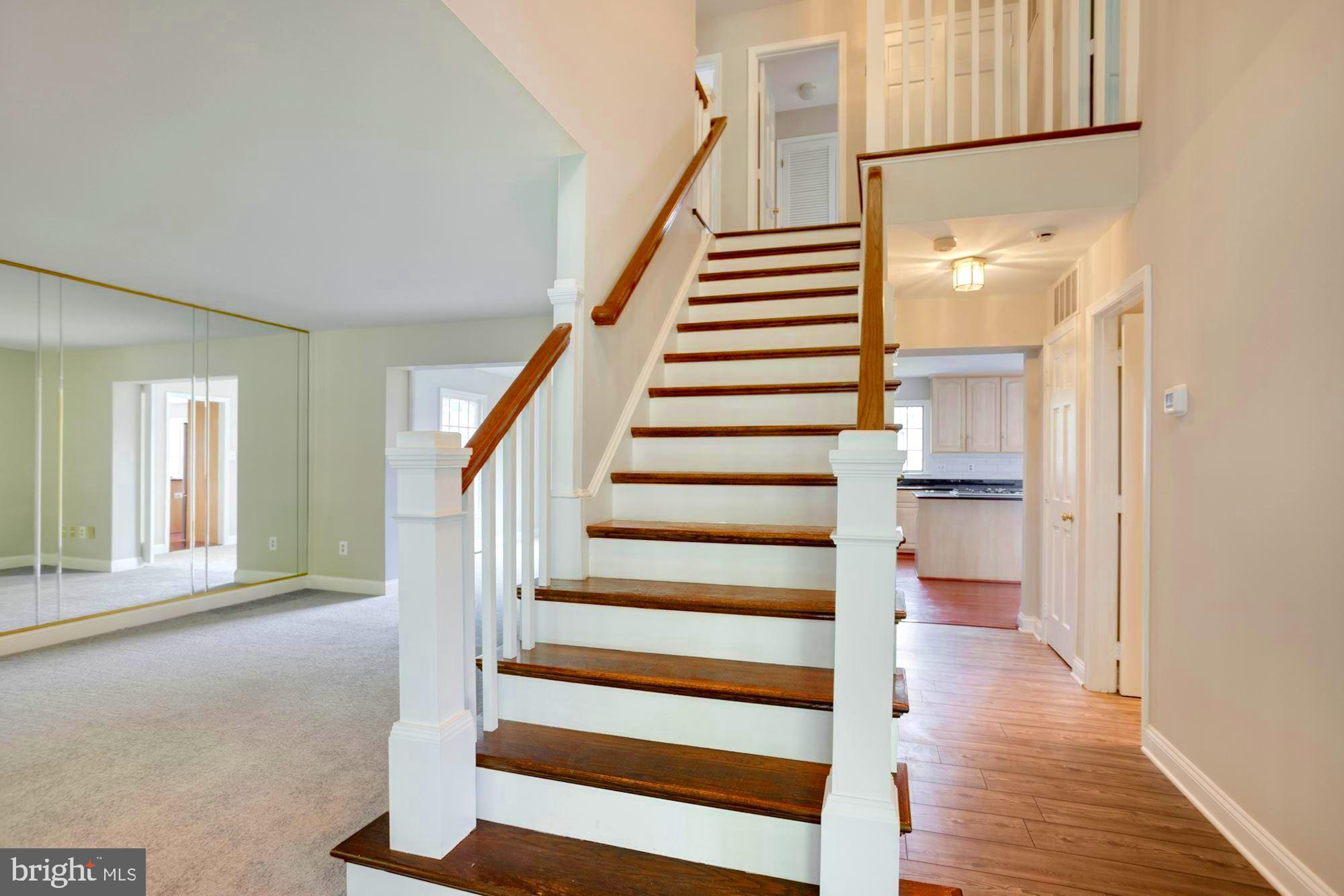 6109 Hillmeade Road Bowie, MD 20720 - Photo 4 of 33
