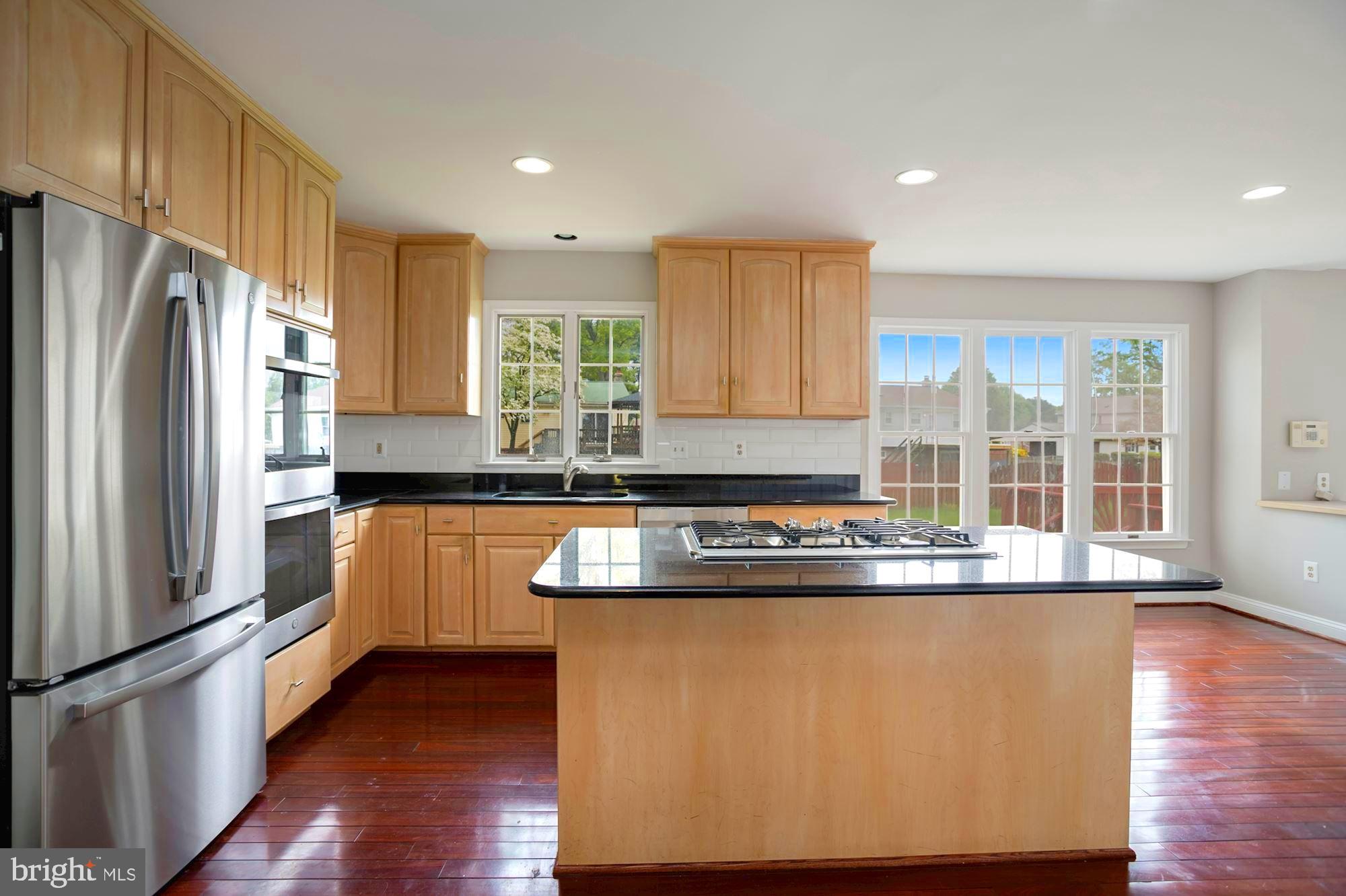 6109 Hillmeade Road Bowie, MD 20720 - Photo 5 of 33