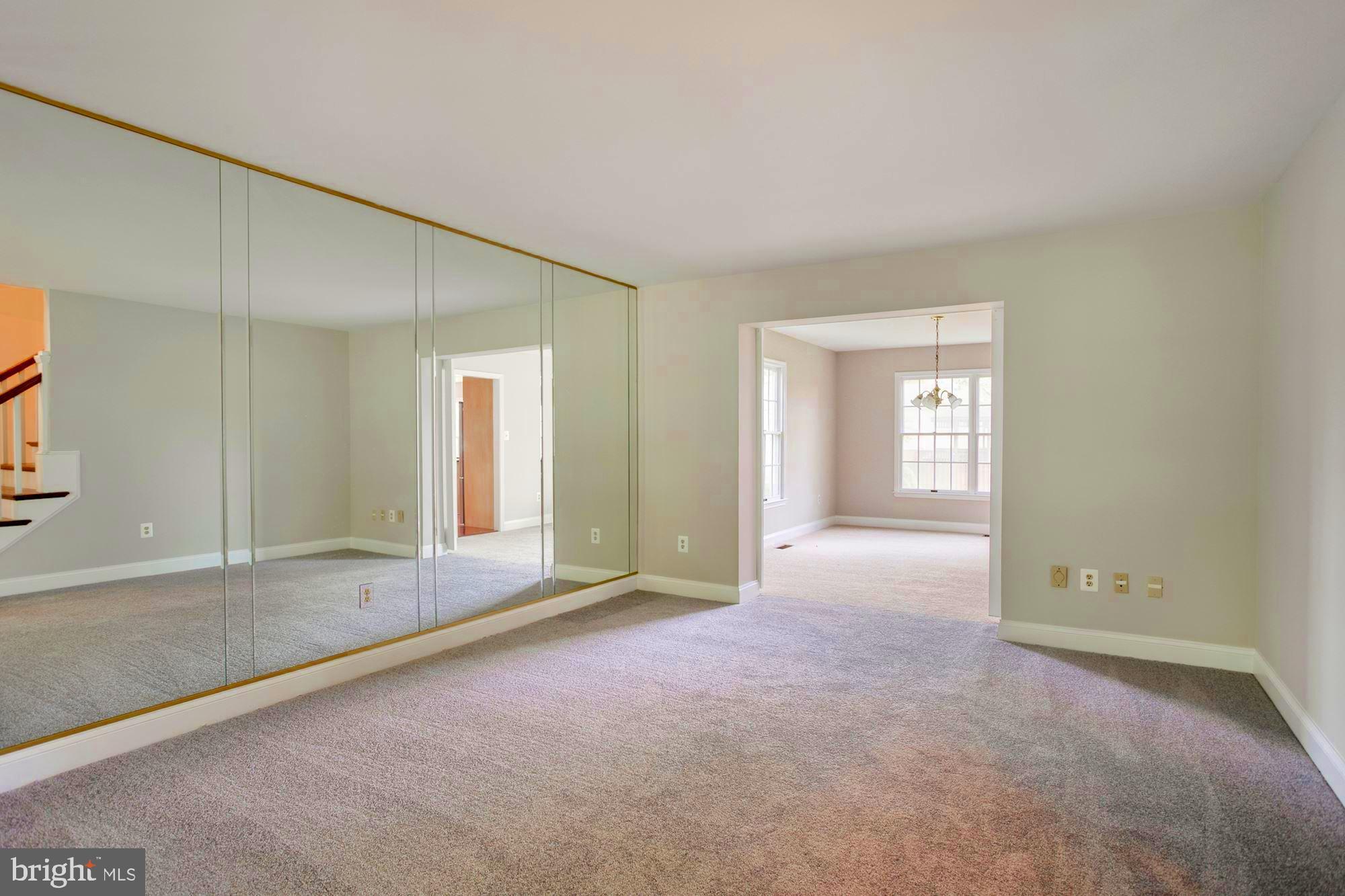 6109 Hillmeade Road Bowie, MD 20720 - Photo 7 of 33