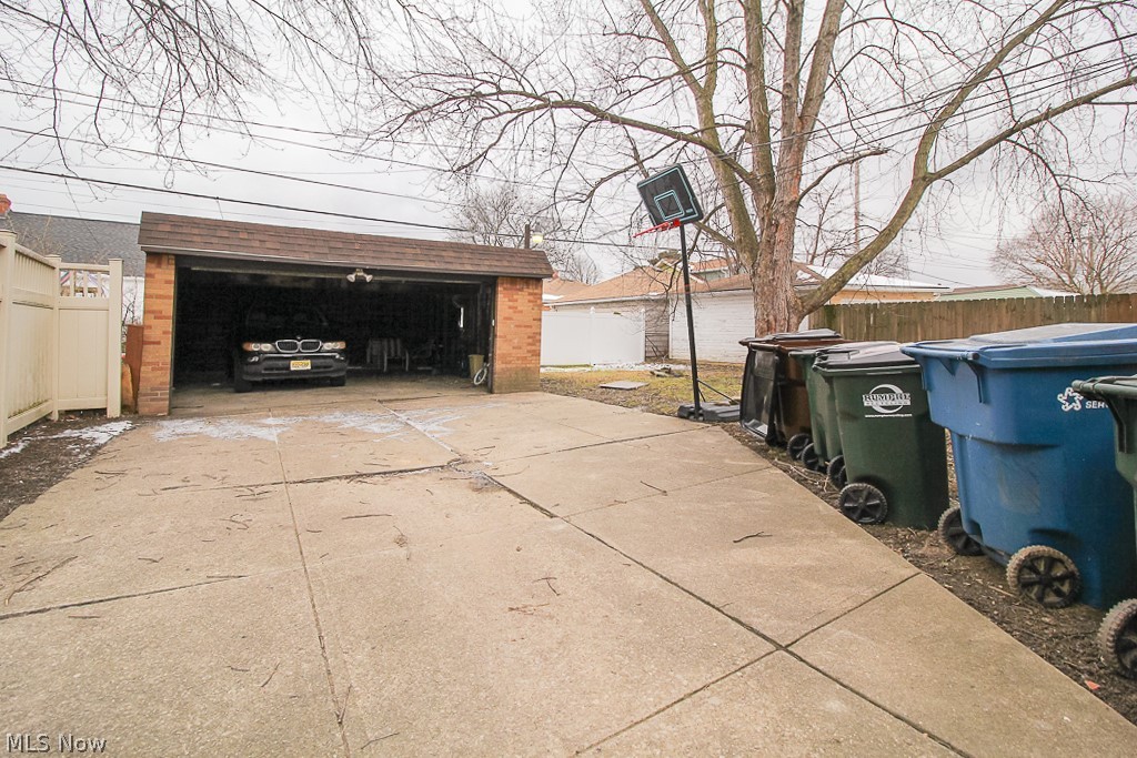 7903 Ackley Road Parma, OH 44129 - Photo 25 of 27