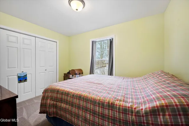 $799,900 | 121 Friendship Drive, Broadalbin, NY 12025