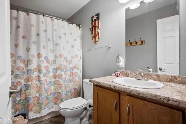 $799,900 | 121 Friendship Drive, Broadalbin, NY 12025