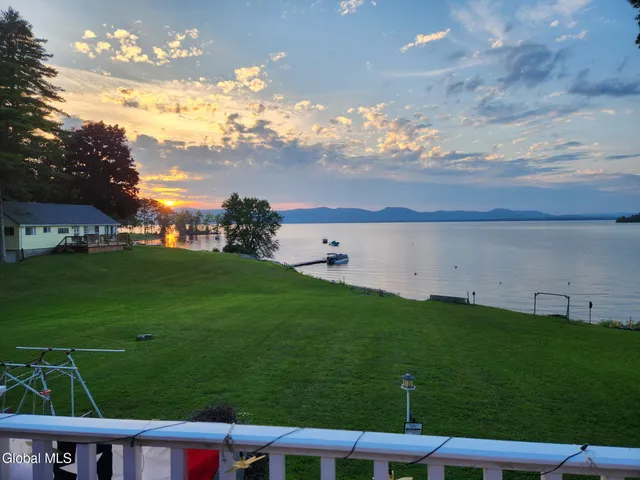 $799,900 | 121 Friendship Drive, Broadalbin, NY 12025