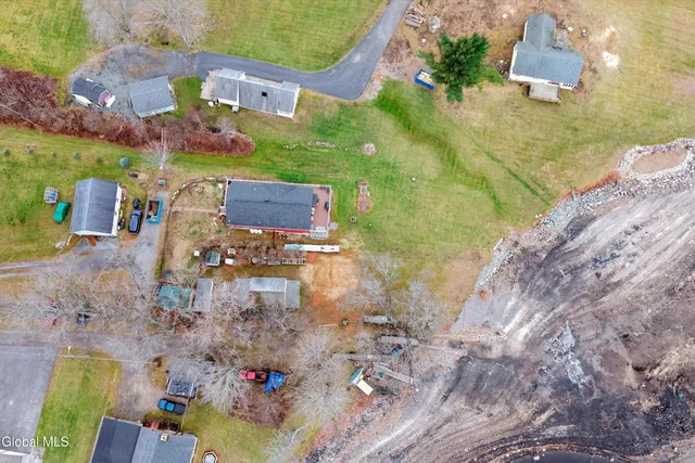 $799,900 | 121 Friendship Drive, Broadalbin, NY 12025