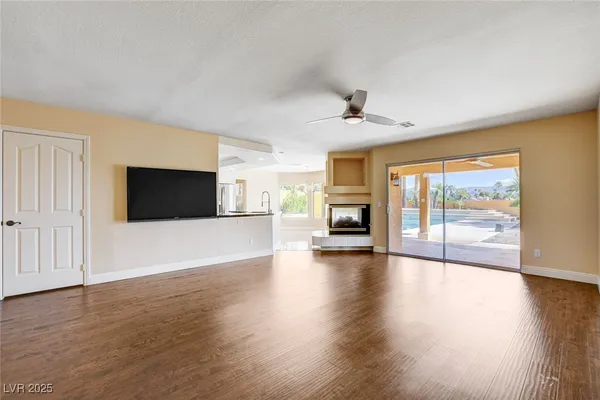 $3,950 | 2707 Mallard Landing Avenue, Henderson, NV 89074