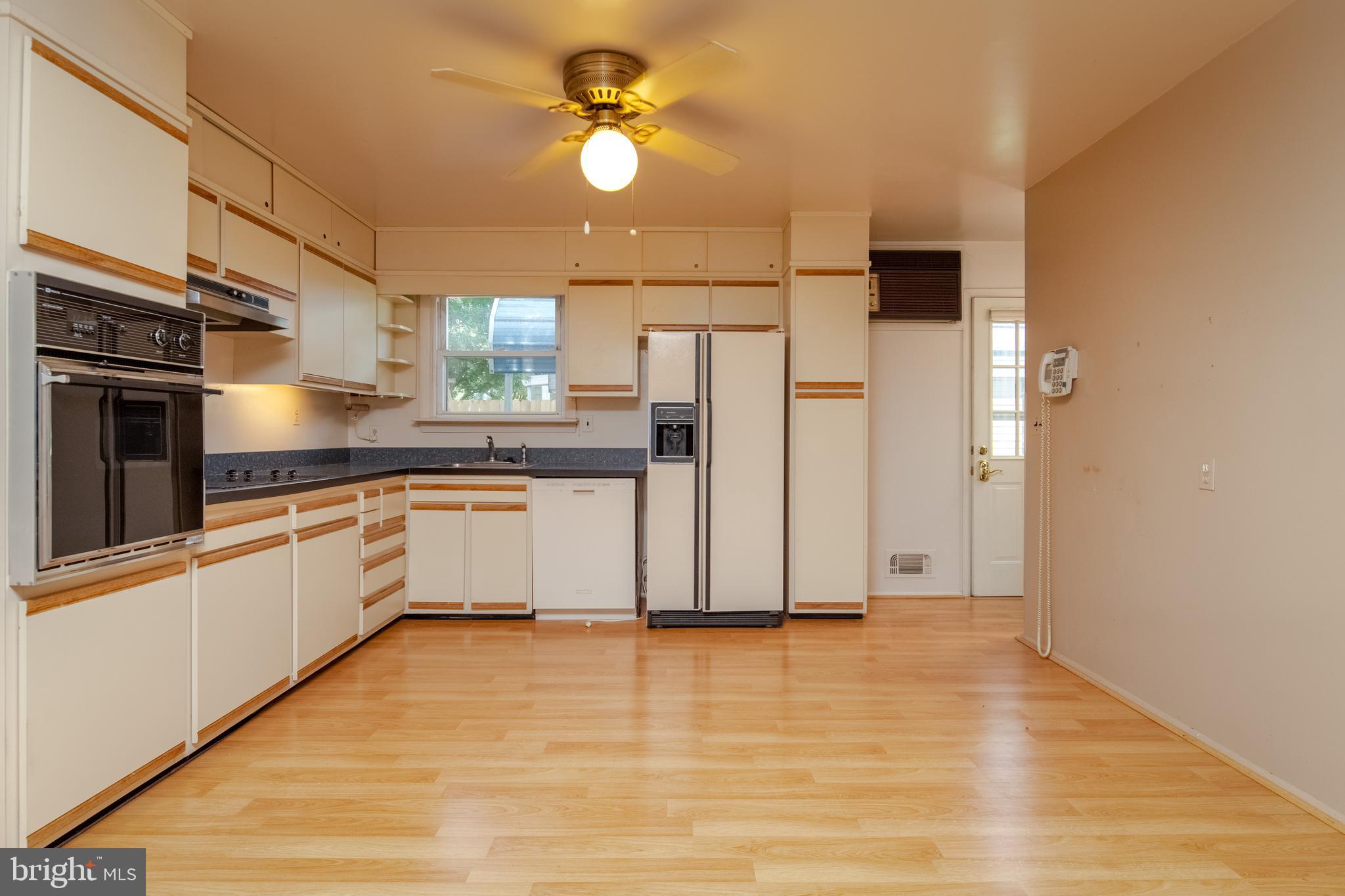 8904 Parlo Road Nottingham, MD 21236 - Photo 13 of 48