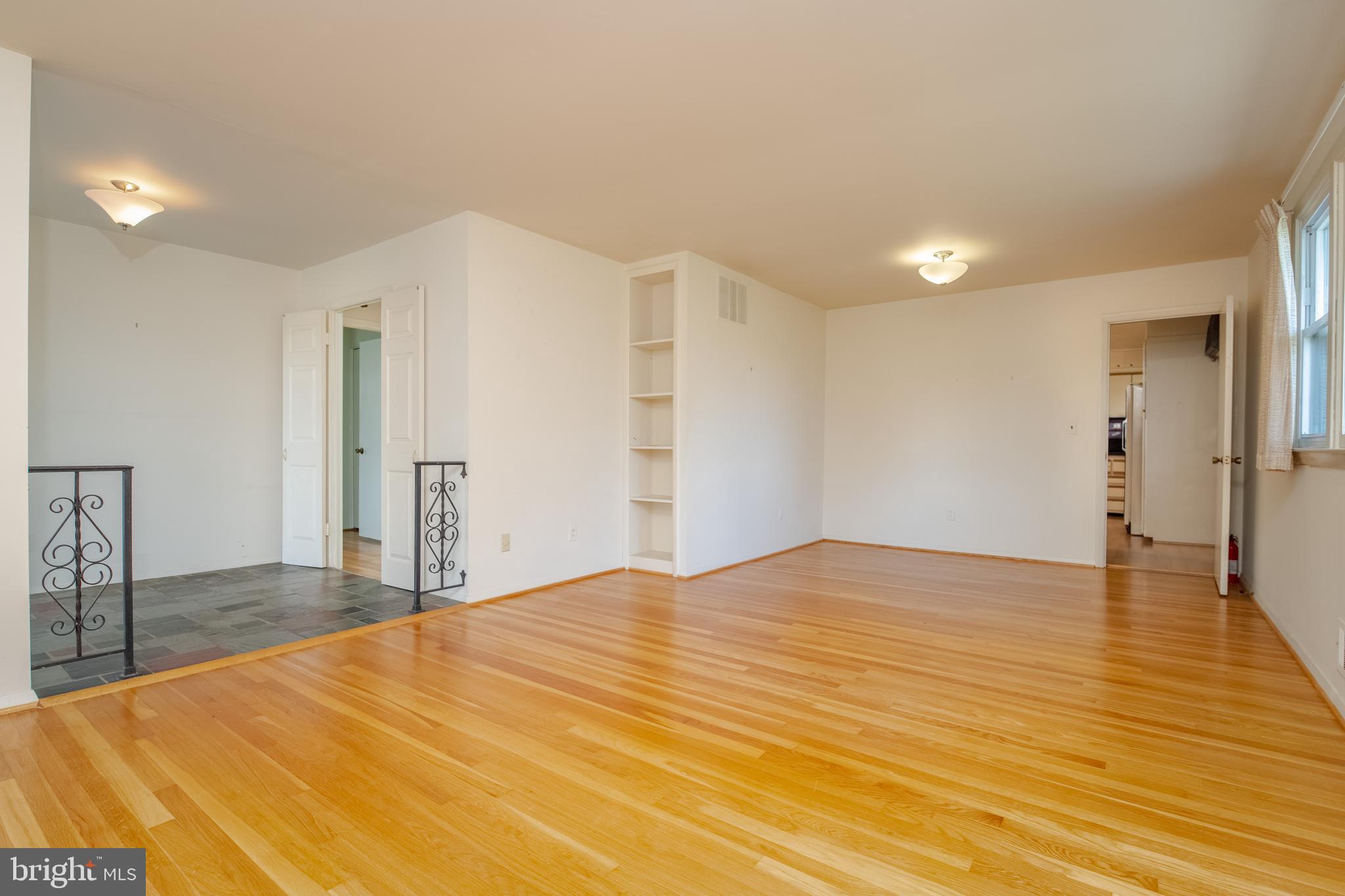 8904 Parlo Road Nottingham, MD 21236 - Photo 6 of 48 Spacious with tons of light