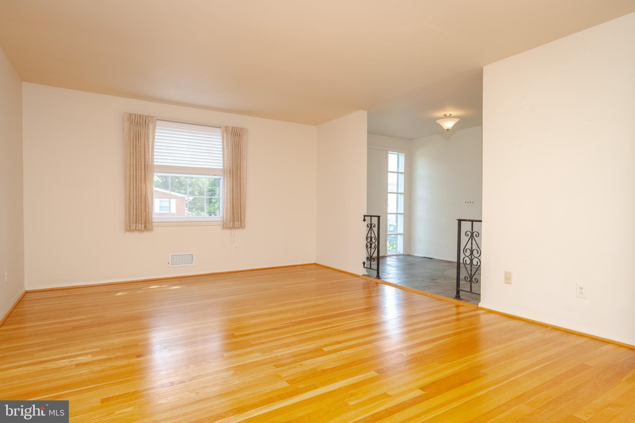8904 Parlo Road Nottingham, MD 21236 - Photo 7 of 48