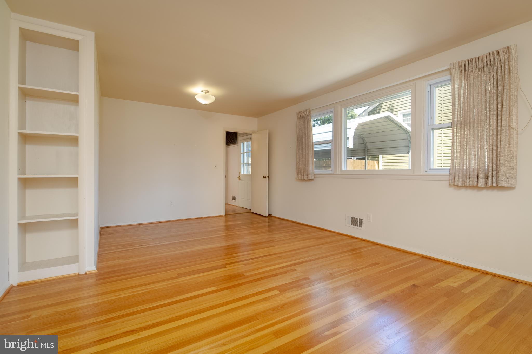 8904 Parlo Road Nottingham, MD 21236 - Photo 8 of 48