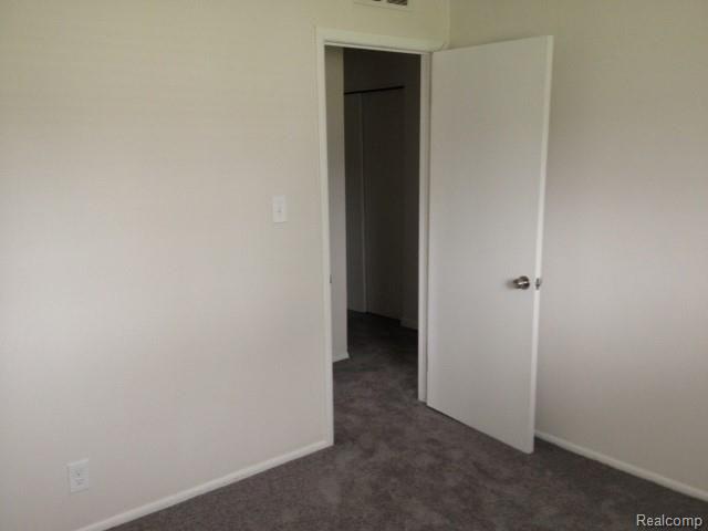 239 Booth Road Troy, MI 48085 - Photo 24 of 27 IMG_5607.jpg