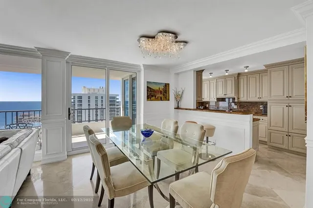 a view of livingroom with washer and dryer