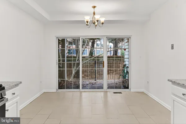 $549,000 | 1520 Northern Neck Drive, Unit 101, Vienna, VA 22182