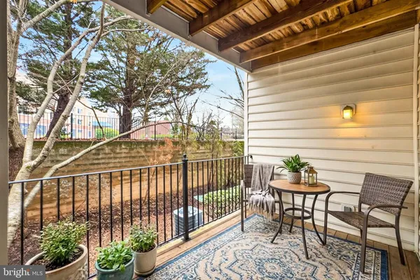 $549,000 | 1520 Northern Neck Drive, Unit 101, Vienna, VA 22182