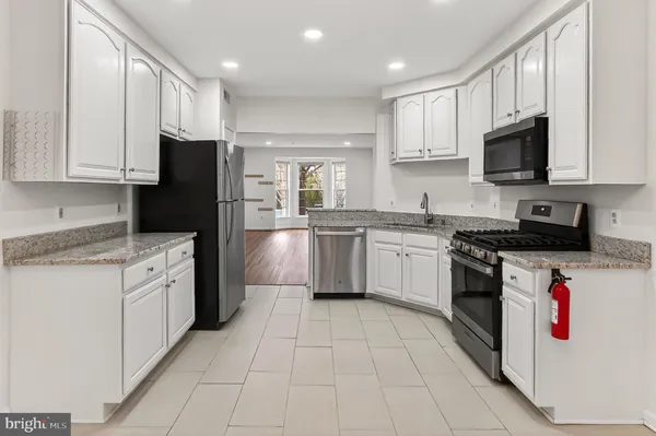 $549,000 | 1520 Northern Neck Drive, Unit 101, Vienna, VA 22182