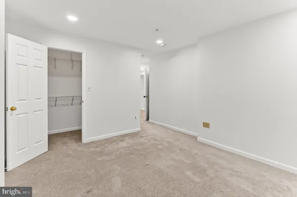 $549,000 | 1520 Northern Neck Drive, Unit 101, Vienna, VA 22182