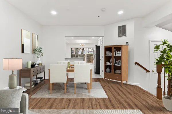 $549,000 | 1520 Northern Neck Drive, Unit 101, Vienna, VA 22182