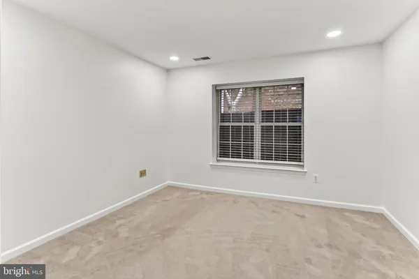 $549,000 | 1520 Northern Neck Drive, Unit 101, Vienna, VA 22182