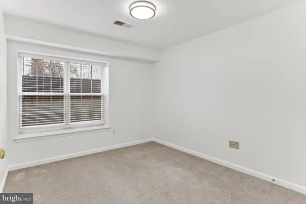 $549,000 | 1520 Northern Neck Drive, Unit 101, Vienna, VA 22182