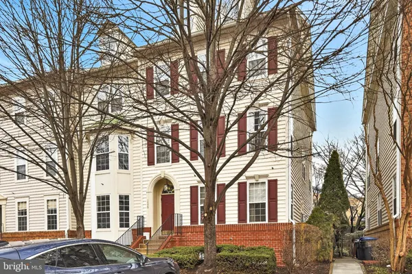 $549,000 | 1520 Northern Neck Drive, Unit 101, Vienna, VA 22182