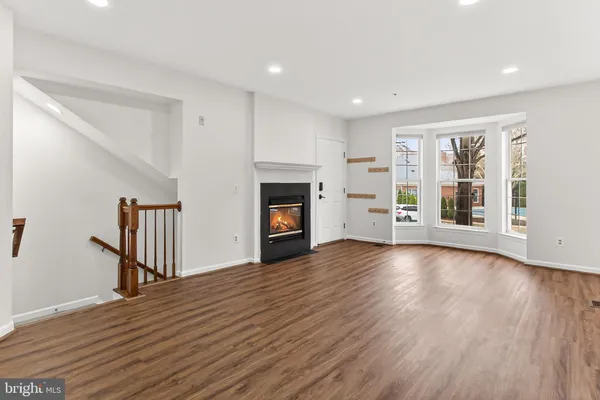 $549,000 | 1520 Northern Neck Drive, Unit 101, Vienna, VA 22182