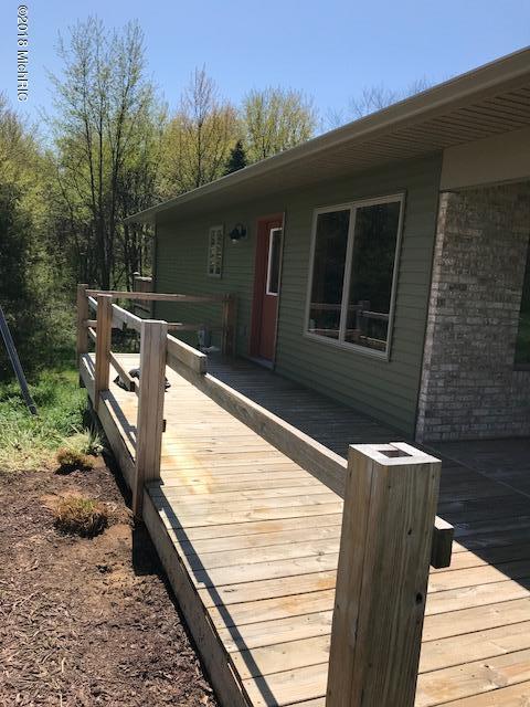 7085 Territorial Road Benton Harbor, MI 49022 - Photo 11 of 18 IMG_2984