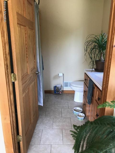 7085 Territorial Road Benton Harbor, MI 49022 - Photo 6 of 18 IMG_2998