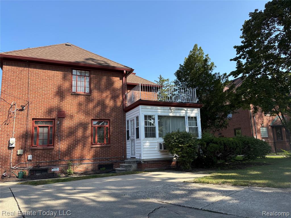 3529 Sherbourne Road Detroit, MI 48221 - Photo 9 of 28