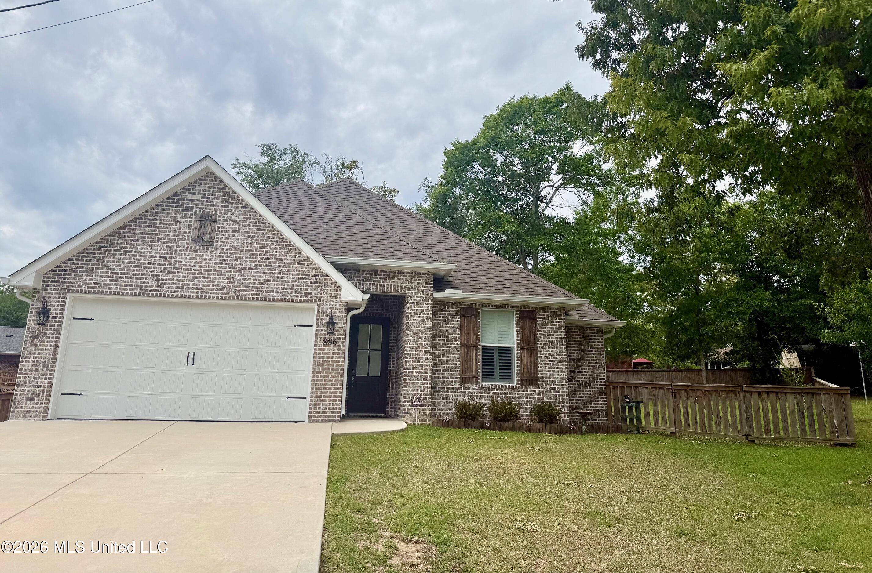 886 Maili Place Diamondhead, MS 39525 - Photo 1 of 27 886 16