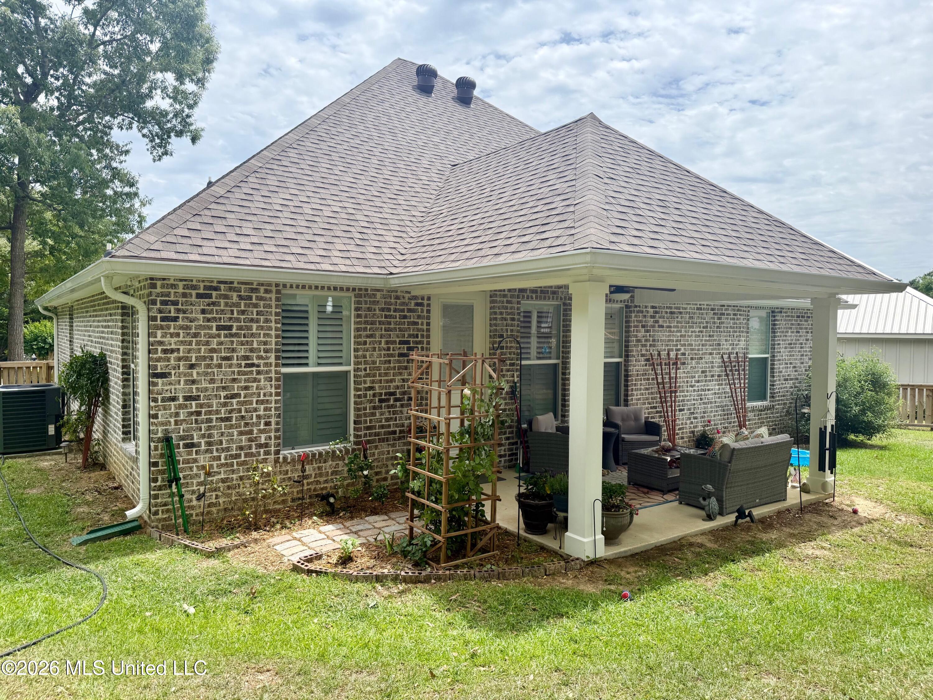 886 Maili Place Diamondhead, MS 39525 - Photo 15 of 27 886 19