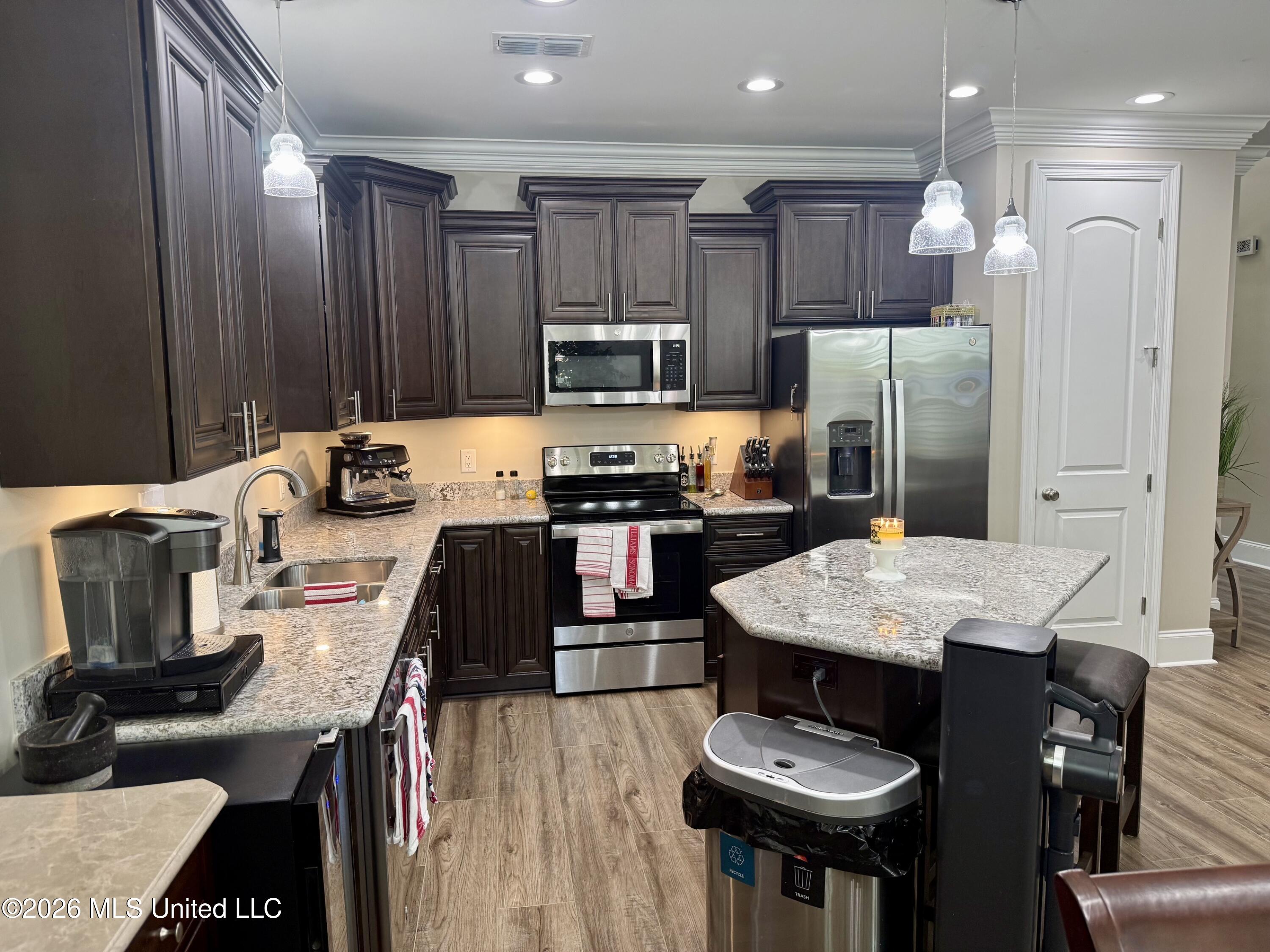 886 Maili Place Diamondhead, MS 39525 - Photo 7 of 27 m 3